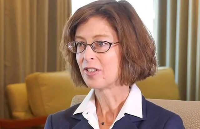 34) Abigail Johnson -  - Görevi: Fidelity Yatırım Yöneticisi  -  - Yaşı: 52 -  - Ülkesi: ABD