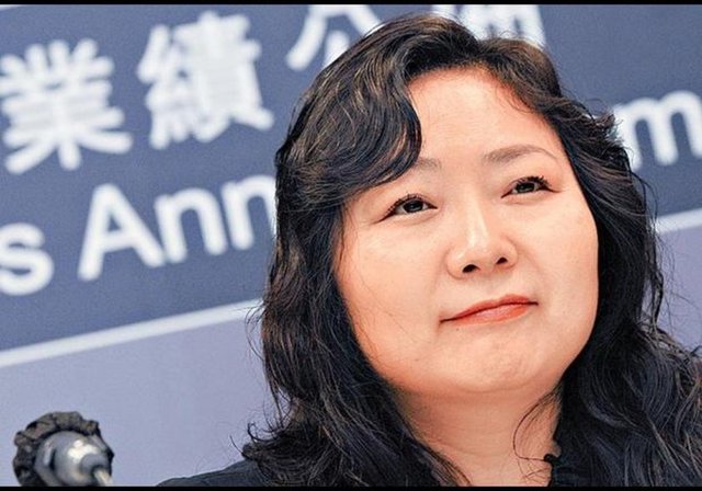 41) Wu Yajun -  - Görevi: Longfor Yöneticisi -  - Yaşı: 50 -  - Ülkesi: Çin