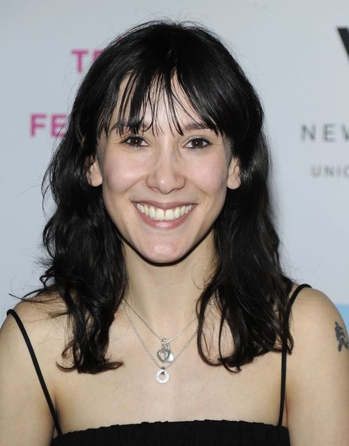 "Game of Thrones" dizisinde Shae karakterini canlandıran Kekilli, dizinin aşırı cinsellik ve şiddet içerdiğini savunan kesimlere şu sözlerle tepki verdi: