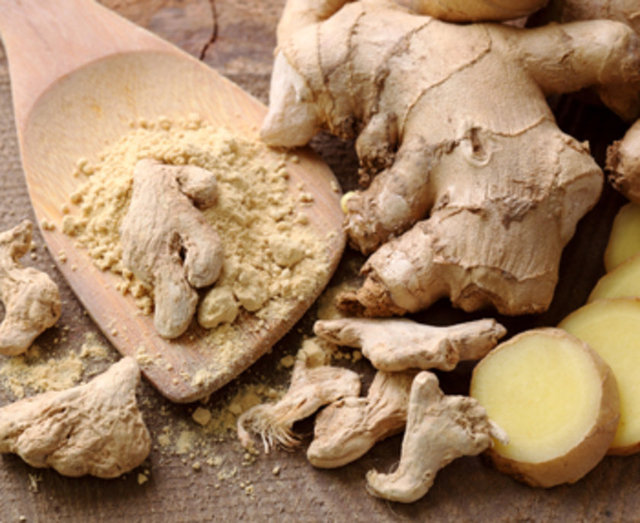 Vücudunuzdan asidi atmasına yardımcı olması amacıyla zencefilli suyuna birkaç tane taze nane yaprağı ekleyin ve her sabah için.