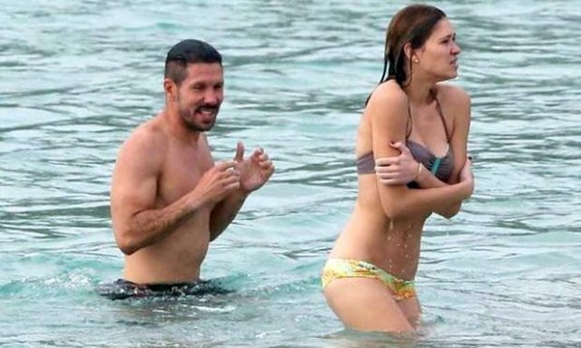 Diego Simeone ve sevgilisi Carla Pereira