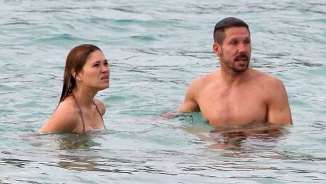 Diego Simeone ve sevgilisi Carla Pereira