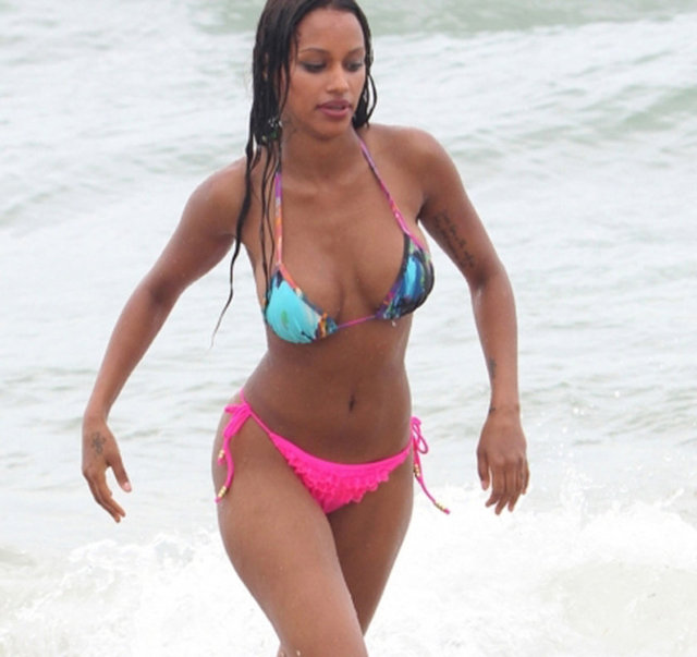 Fanny Neguesha - Balotelli