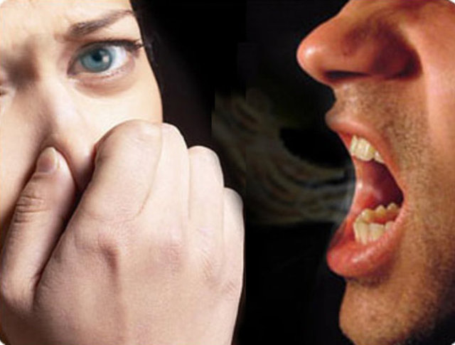 Ancak bunlardan bir tanesi nefes ile dışarı atılır ve bu madde nefeste kötü kokuya neden olabilir. Hatta siz bu kokuyu ojeleri çıkarmak için kullandığınız asetona benzetebilirsiniz. Böyle bir sorununuz varsa bir parça ekmek size yardımcı olabilir.