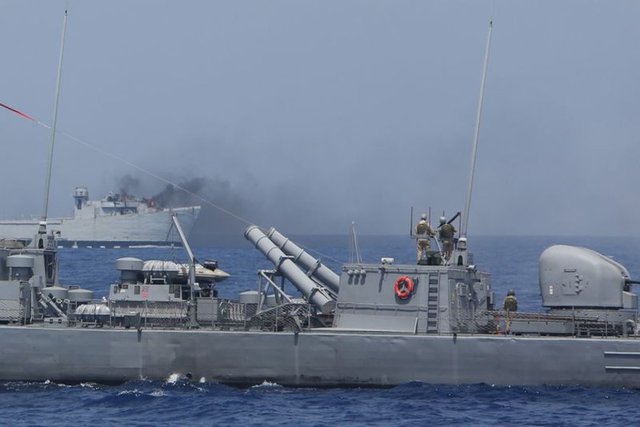 TATBİKATTA BİR İLK  - Tatbikatın Seçkin Gözlemci Günü'nde Antalya Körfezi'nin karadan yaklaşık 60 kilometre açıklarında gerçek su üstü ve hava hedeflerine 6 farklı tip güdümlü mermi gönderildi, top atışı yapıldı.