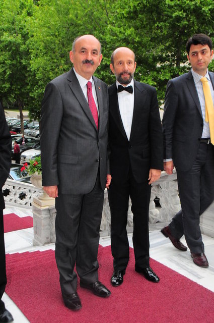 MEHMET MÜEZZİNOĞLU, NEZİH BARUT 