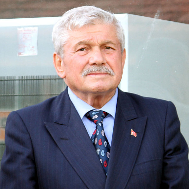 ŞABANÖZÜ - MHP Çankırı İl Başkanı Yusuf Naci Bayındır, Şabanözü ilçesinde belediye başkanlığını, resmi olmayan sonuçlara göre, adayları Mustafa Karakaya'nın kazandığını açıkladı.