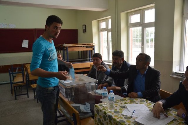 AK Parti'nin itirazı üzerine seçim iptal edilmişti.