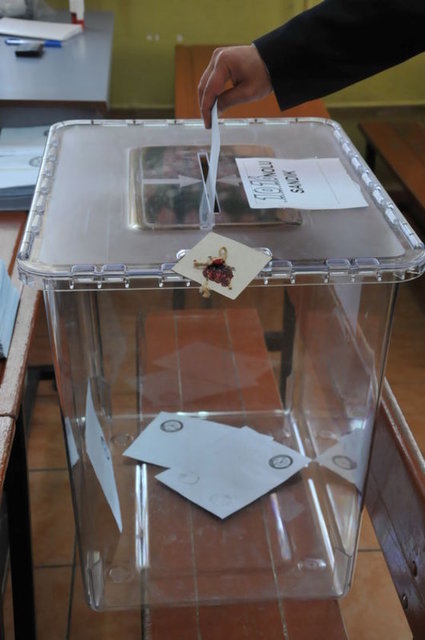 AK Parti adayının 4 oy farkla belediye başkanlığını kazandığı seçimlere MHP itiraz etmişti.