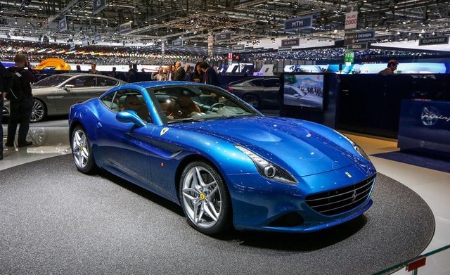 8 silindirli 560 beygir güç üreten turbo motoru sıfırdan 0-100 km/s sadece 3.6 saniyede ulaşıyor.