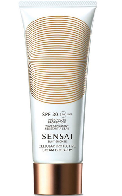 Kanebo Sensai Silky Bronze Cream SPF 30 Japonya'daki en ince ipekten elde ediliyor. Epidermal ve dermal hücrelerde üstün nemlendirme özelliği ile hyaluronic acid sentezini destekliyor. Şeffaf yapısı ile ipeksi ve çekici bir bronz ten yaratırıyor.