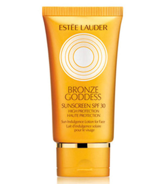 Estee Lauder, Sun Body SPF 30 ile tarihinin en ileri teknolojili UVA/UVB korumasını sunuyor. Bronze Goddess Skincare Avrupa Komisyonu'nun Güneş Koruyucuları Tavsiyelerine uygun olarak  - üretilmiş bir güneş ürünü.