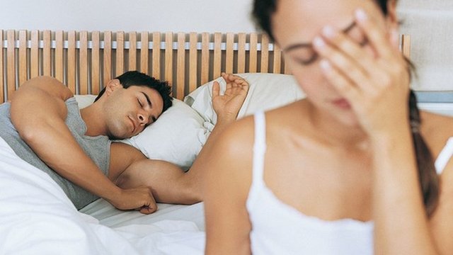 Eşinin penis boyu büyük olan kadınlar