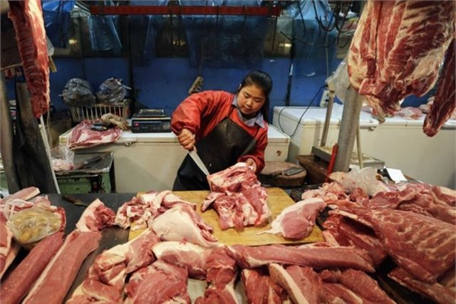 Çinliler her yıl 5 bin 200 Eyfel Kulesi kadar domuz eti tüketiyor.