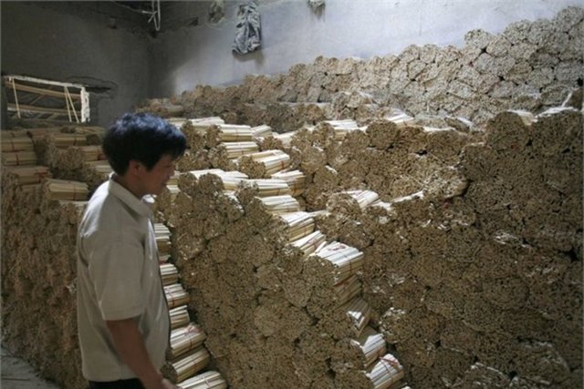 ÇİN'LE İLGİLİ 13 ŞAŞIRTICI GERÇEK!Çin copstiklerinin (yemek çubuğu) üretimi için her yıl 20 milyon ağaç kesiyor.