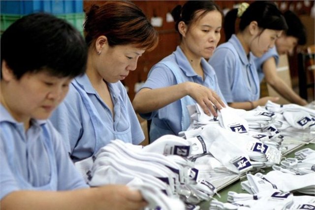 Çin'in Datang kentinde yılda sekiz milyar çift çorap üretiliyor.