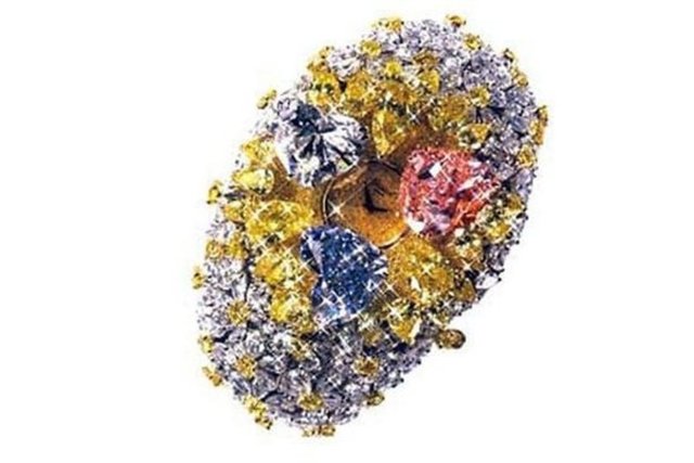 201 karat elmaslı Chopard saat - 25 milyon dolar.  -