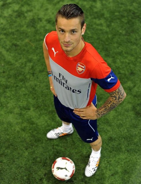 Mathieu Debuchy - Newcastle'dan Arsenal'e