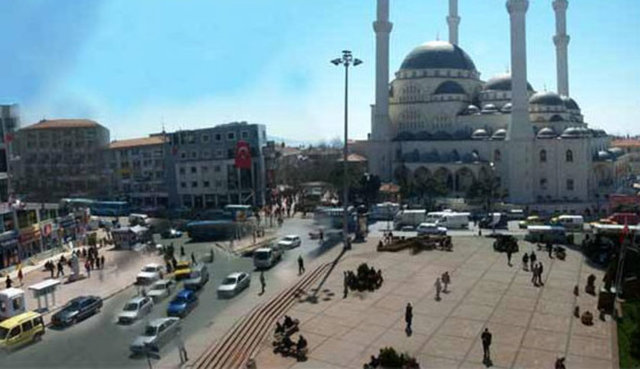 Şehir	İstanbul - Bölge	Maltepe-Başıbüyük -  - 2010 (m2 fiyatı)	400 - 2013 (m2 fiyatı)	1500 - 2015 (m2 fiyatı)	3500 - 2013-15 Değişim (%)	133 -