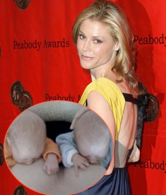 Julie Bowen, ikiz bebeklerini anne sütüyle beslerken çektiği fotoğrafı internette paylaşmıştı.