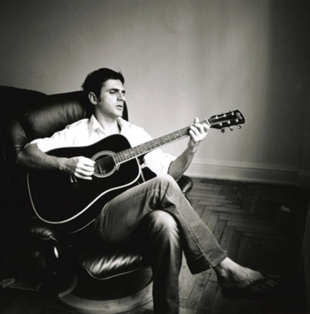 Teoman -  - 1996 yılında Roxy Müzik Yarışmasında 'Ne Ekmek Ne De Su' şarkısı en iyi beste ödülünü alırken 'Yollar' şarkısıda en iyi söz ödülüne layık görüldü.