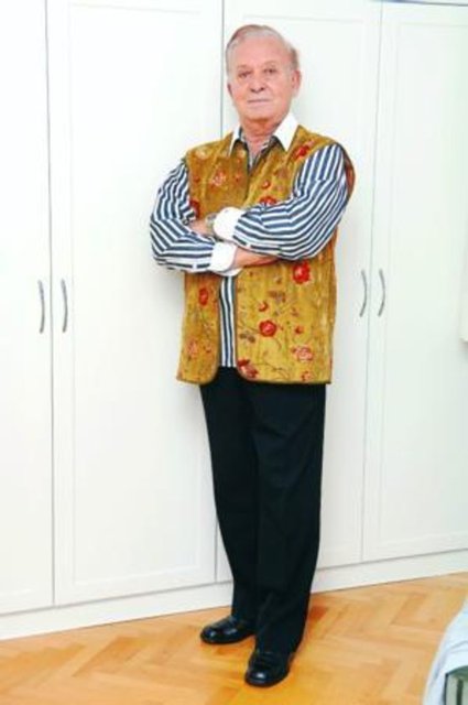 Özgentürk, Çağdaş Yaşamı Destekleme Derneği'nin 25. kuruluş yıldönümü ve Türkan Saylan anısına hazırladığı "Çağdaşlık İçin Çeyrek Asır" belgeselini Enver Aysever'e anlattı.