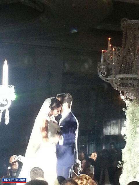 Buse Terim'in düğünü Soma faciası nedeniyle ertelenmiş, nikâhları kıyılmıştı.