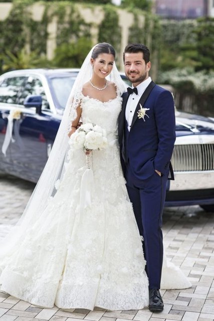 Buse Terim ve Volkan Bahçekapılı'nın düğünleri bu gece Shangri La Bosphorus adlı mekanda gerçekleşti.