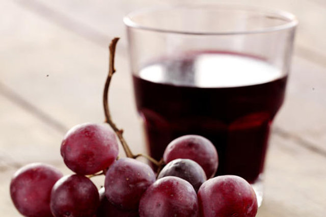 Pekmezinden de içecek hazırlanabilir.