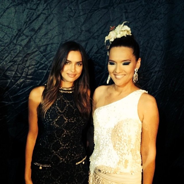Demet Akalın Antalya'da ünlü manken Irina Shayk ile aynı sahnede yer aldı.