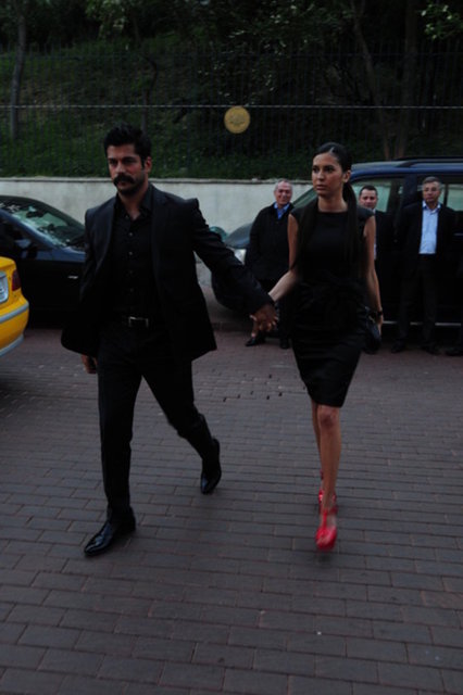 CEYLAN ÇAPA - BURAK ÖZÇİVİT