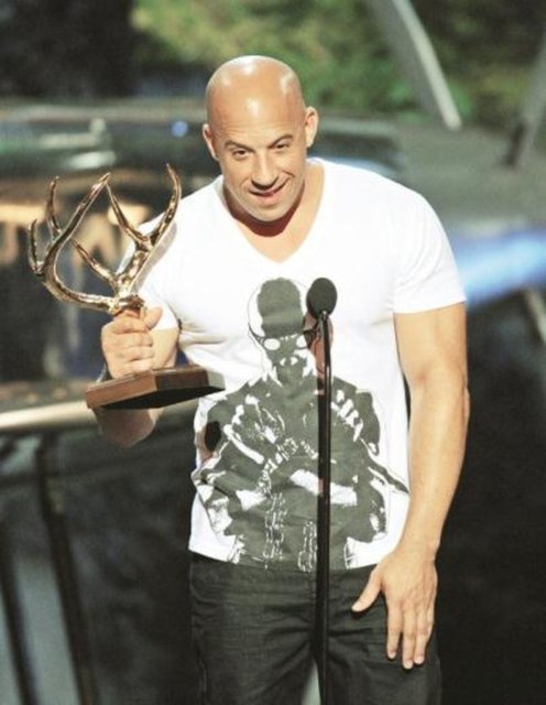 Askeri birliklerin oyladığı "Troops" ödülü Vin Diesel'in oldu.