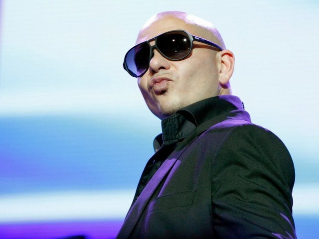 Pitbull - 50 milyon dolar