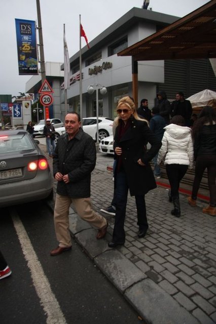 ARZU - ÖMER SABANCI