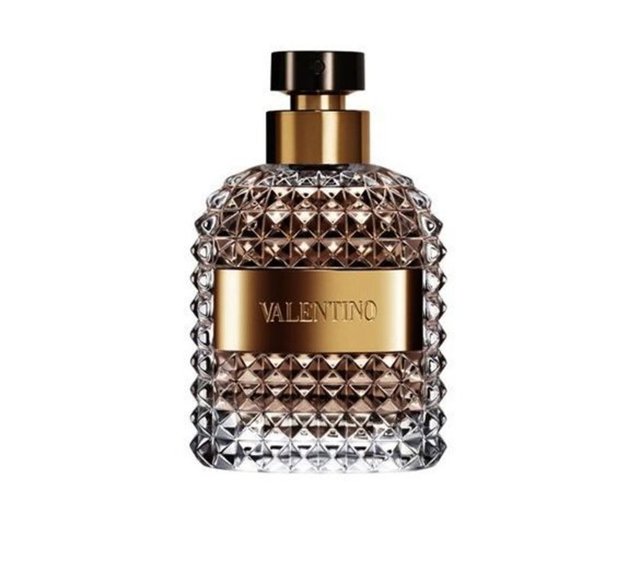 Son dönem bayıldığım EDT'lerden biri olan, Valentino'nun en yenisi Valentino Uomo her daim güzel kokmayı seven babalar için yerinde bir seçim olur. Valentino Uomo EDT 289 TL. (100 ml.)