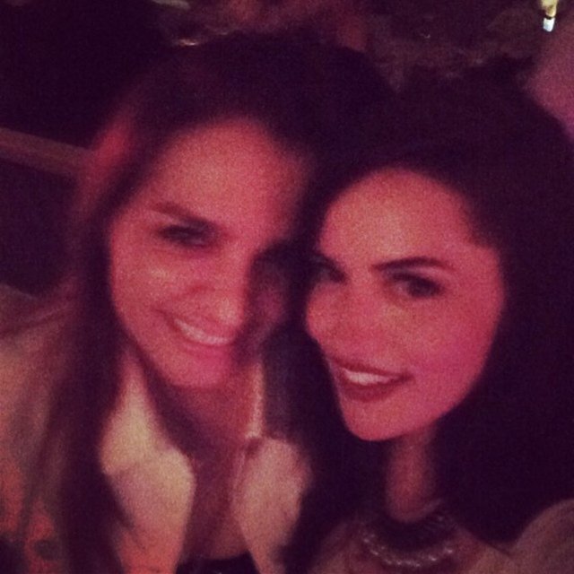 En son 'Çalıkuşu' dizisinde Feride rolünü canlandıran Fahriye Evcen 28. yaşını kutladı.