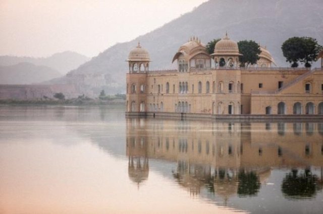 6- Hindistan - Milyarder sayısı: 103