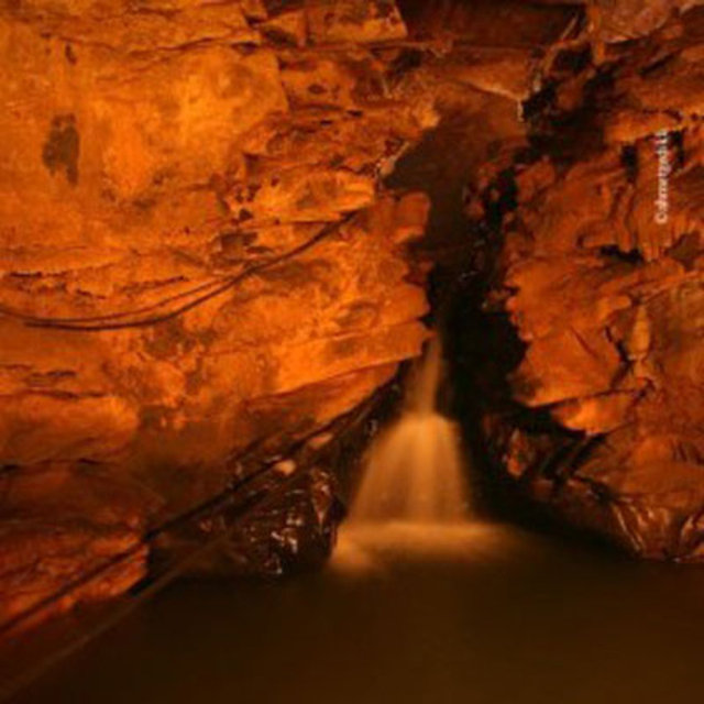 Ama bu olay bizi içerisinden dere geçen mağarada insanların yaşayabileceği izlenimi de uyandırdı" diye konuştu. -