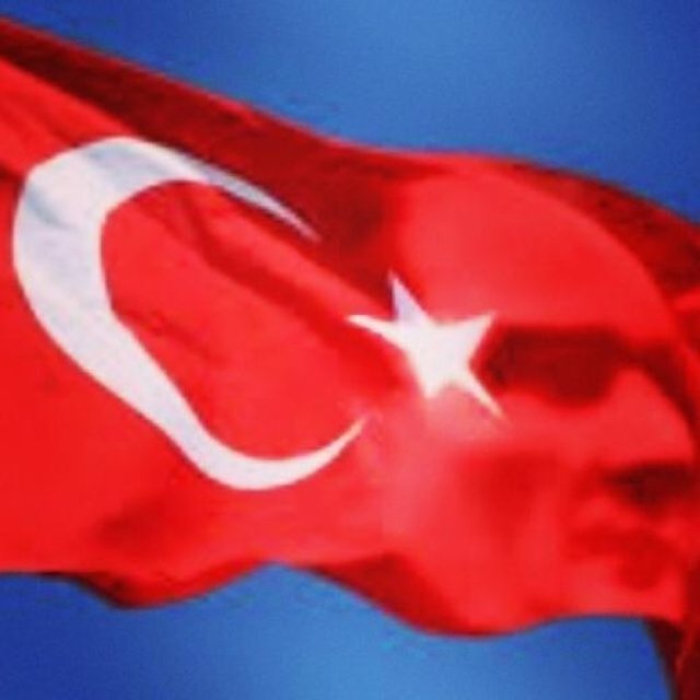 FULDEN URAS - Varsın olsun dökülen kanlarımızın hepsi helal... Bizler yaşadıkça dalgalanacak anlı şanlı bayrağımız... NE MUTLU TÜRKÜM DİYENE