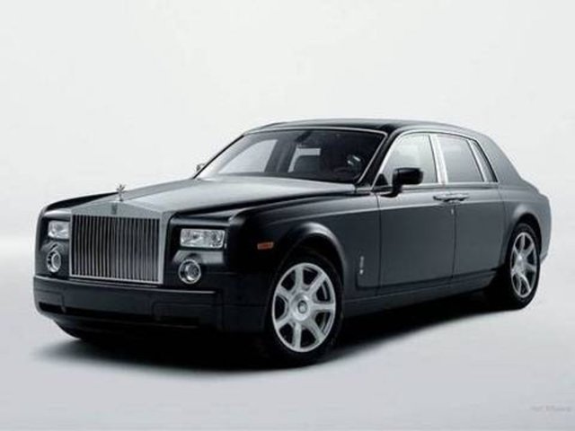 Christina Aguilera - Rolls Royce Phantom