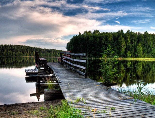 Ayrıca bu doğa harikası kasabadan arsa alanlar ev yaptıkları takdirde devlet elektrik su gibi altyapı hizmetlerini de ücretsiz ayağınıza getiriyor. Ama arsayı aldıktan 2 yıl sonra ev yapmak şart.