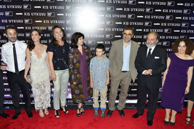 Usta yönetmen Nuri Bilge Ceylan'ın yazıp yönettiği, başrollerini Melisa Sözen, Haluk Bilginer ve Demet Akbağ'ın paylaştığı 'Kış Uykusu' filminin galası Kanyon Cinemaximum sinemalarında gerçekleştirildi.