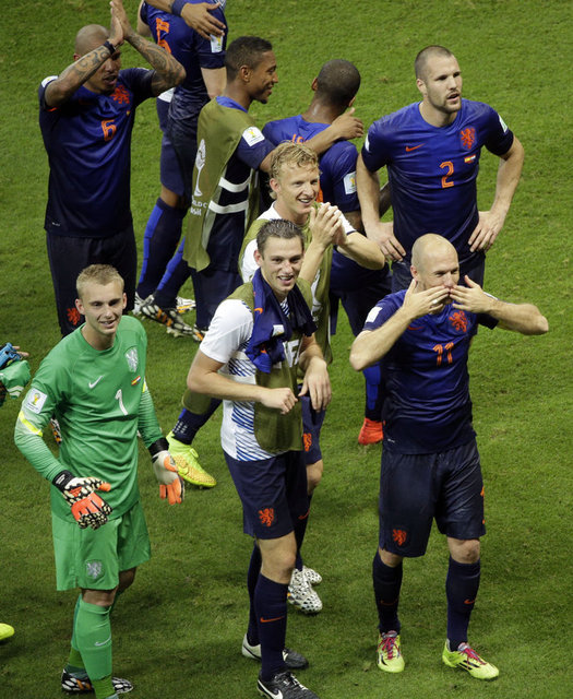 -  - De Telegraaf: Eşsiz intikam