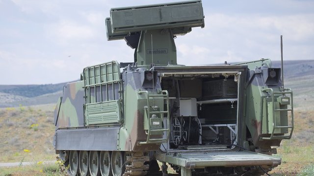 Bilgilere göre, Türk ordusunda hava savunmasının tarihi Trablusgarp Harbi'nde İtalyan hava filosuna karşı tüfek ve topların hava savunma silahı gibi kullanılmasıyla başlamış, bu uygulama Çanakkale muharebelerinde de görülmüş.