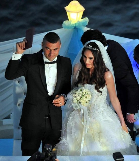 Burak'a ömür boyu mutluluklar dileyen Başbakan Erdoğan, "Çocuk konusunda Menderes başkan sana sayıyı söylemiştir. Bu konuda senden hattrick yapmanı istiyorum" dedi.