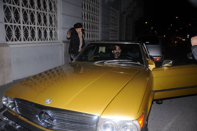 Cem Yılmaz, kısa zaman içerisinde 1968 model Pagoda, 1970 model SE serisi bir araç ve son olarak 100 bin euroya 1970 model 280 SL aldı.