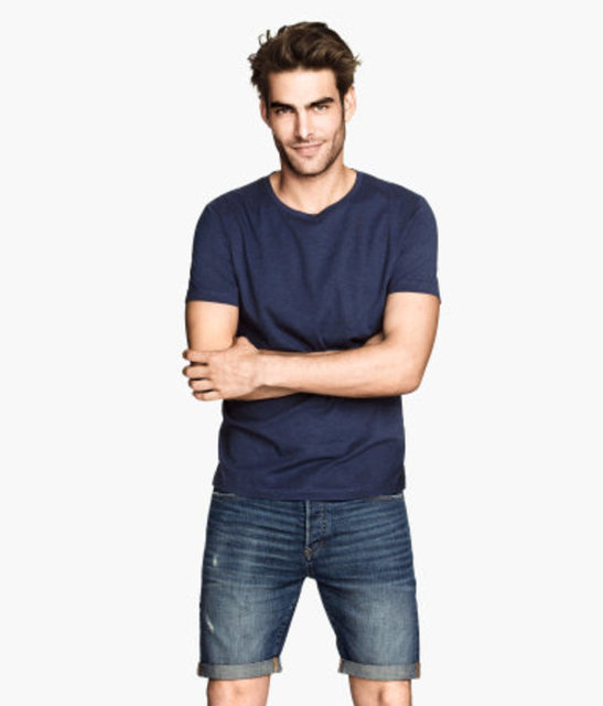 Gelelim şortlara. Jean yine vazgeçilmezler arasında olacak. H&M kot şort 59.95 TL.