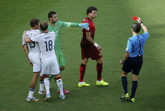 2014 Dünya Kupası G Grubu'nda  - Portekiz, Almanya maçında 10 kişi kaldı...