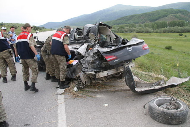 Erzincan'da Feci Kaza, Erzincan'da Trafik Kazası, Erzincan Kaza ...