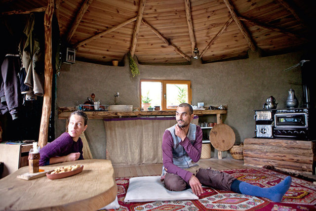 Başta iki genci "satanist" sanan da olmuş, "altın aramaya geldiler" diyen de...